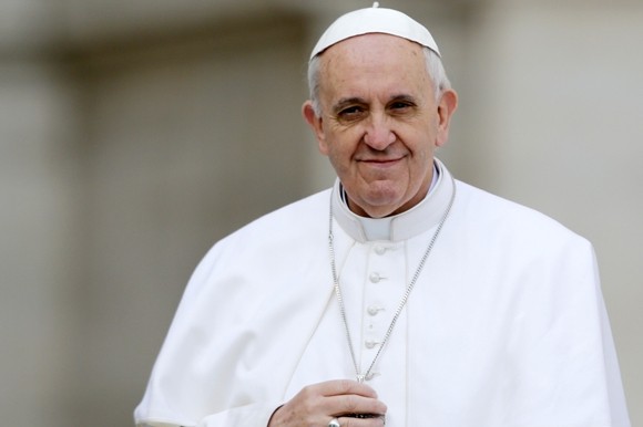 Imagem da notícia Papa defende fim do trabalho aos domingos