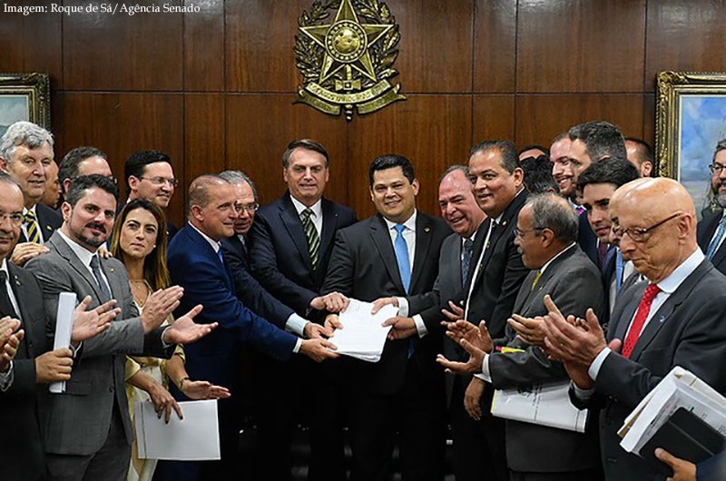 Imagem da notcia Ponto a ponto: Entenda o pacote de Bolsonaro que coloca o Estado a servio do mercado