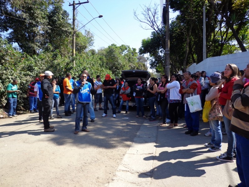 manifestação empresa Apolo em Itaquera