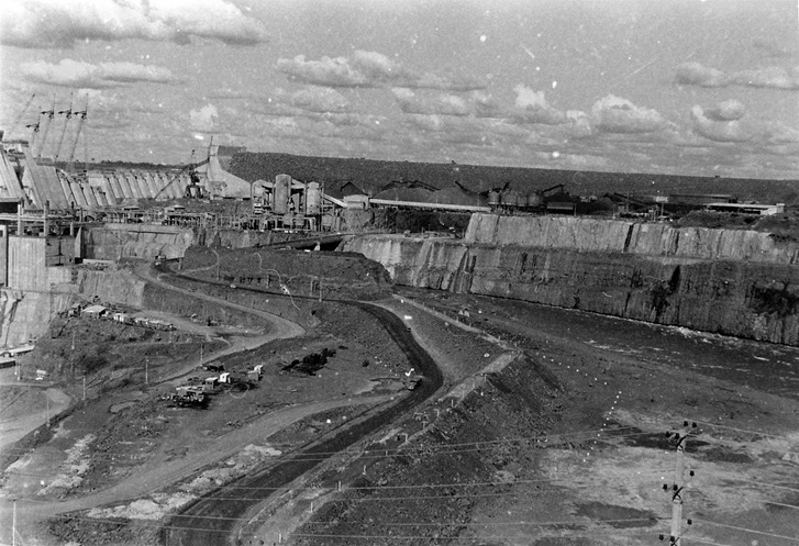 Barragem Iatipu 1982