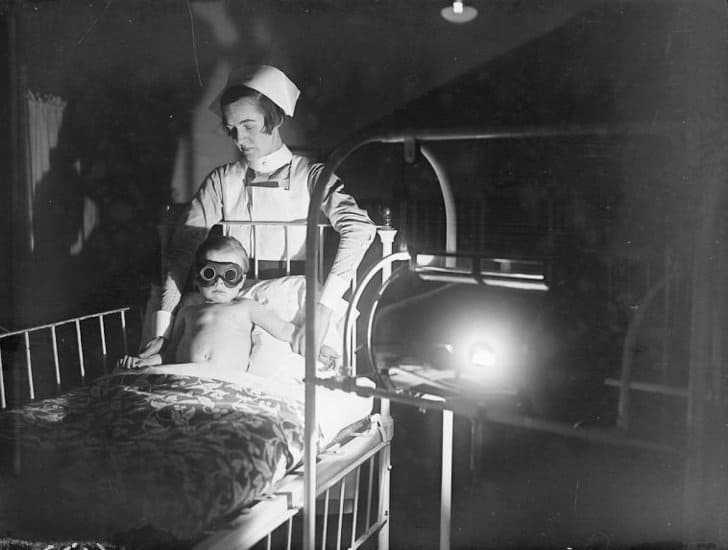 Menino terapia solar 1928