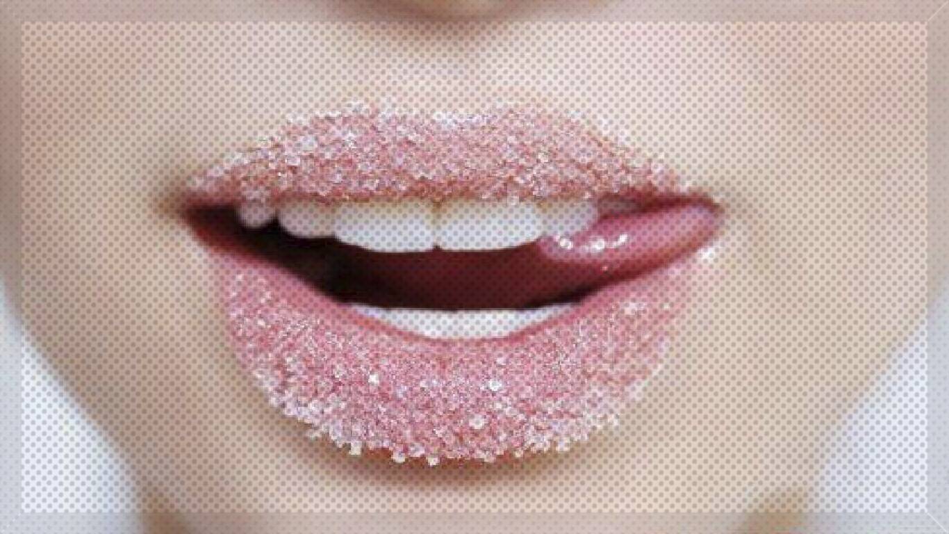 O que está causando um gosto doce na minha boca?