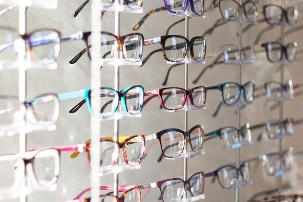 Como funciona o atacado de óculos em Minas Gerais